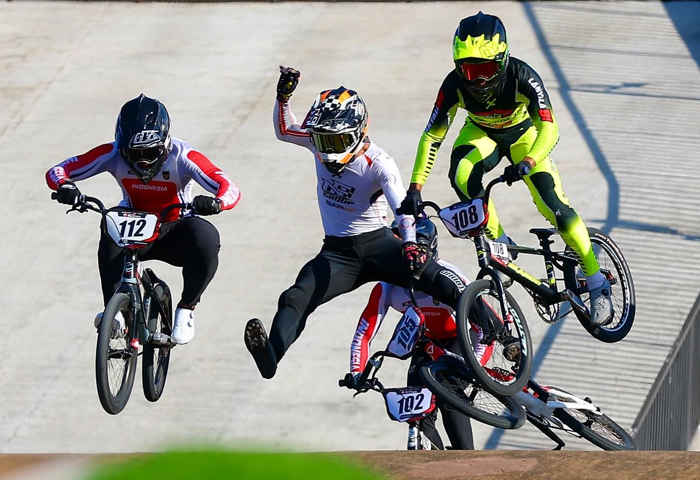Sejarah Tercipta di Banyuwangi, Indonesia Kawinkan Gelar di BMX Supercross 2026 di Banyuwangi